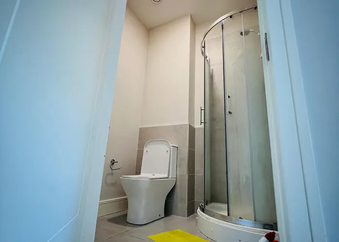 דירה Private King Size In Well Decorated Shared Flat