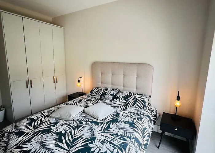 Apartment Private King Size In Well Decorated Shared Flat